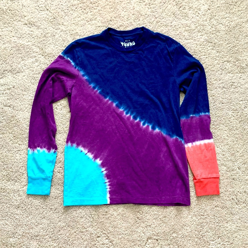 AE tie dye shirt